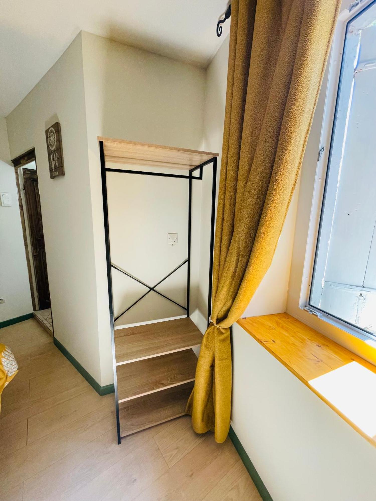 Maison Des Bourgades Saint-Julien-de-Peyrolas Ngoại thất bức ảnh